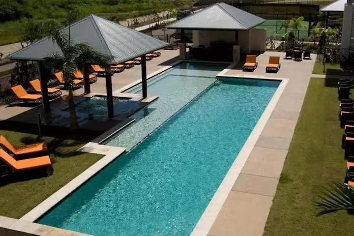 Aqua View Boathouse Airlie Beach