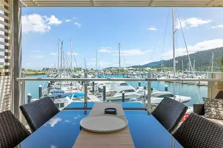 Appartement Aqua View Boathouse Airlie Beach